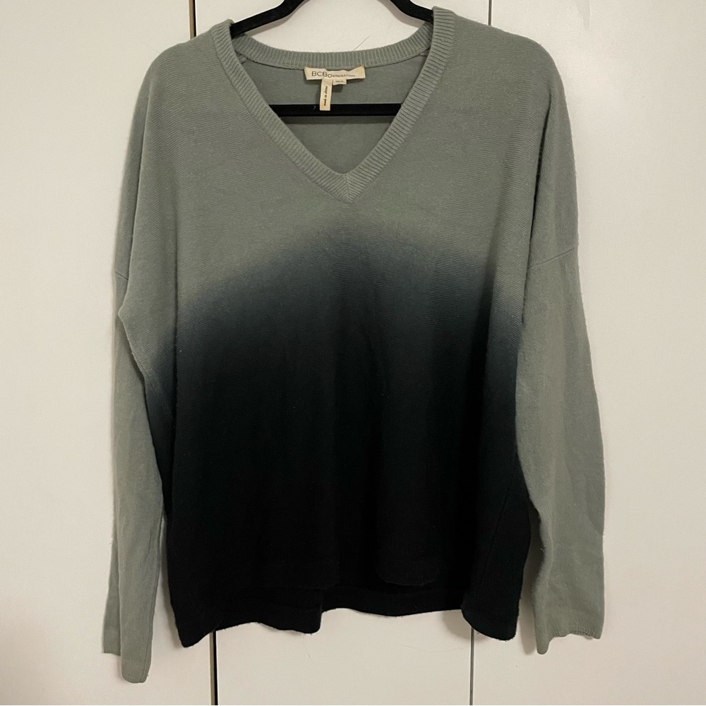 Women’s BCBGeneration Ombre Boxy V-Neck Sweater Size XS/S